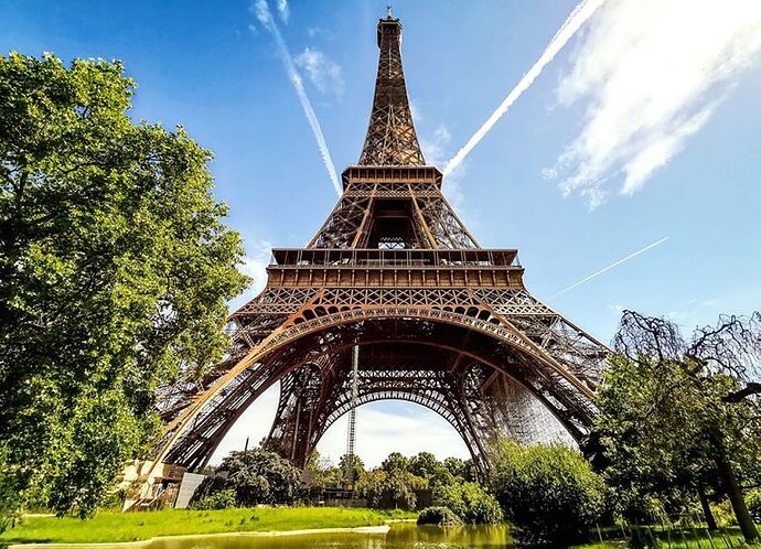 The-Eiffel-Tower-768x555