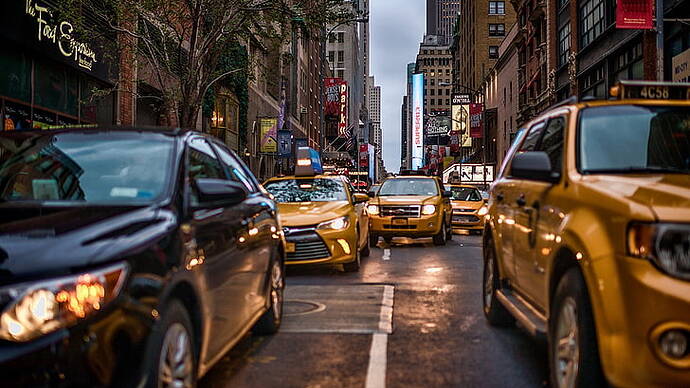 تفاوت Taxi و Cab