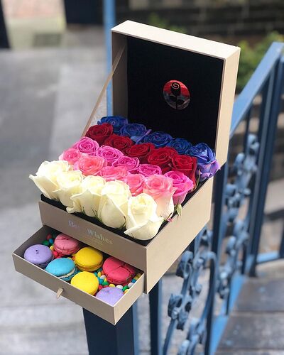 Rose-and-Macaron-Box-code-F207-www.irangiftex.com-1