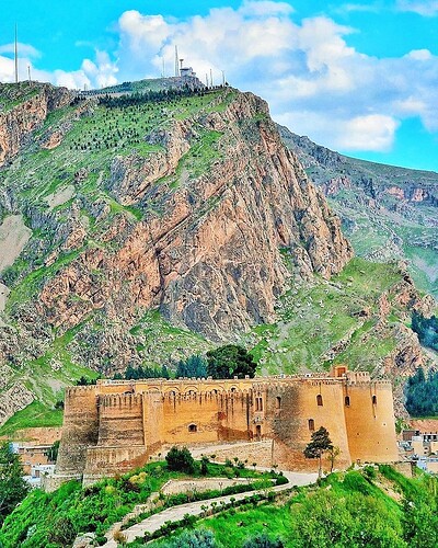 جاذبه-گردشگری-خرم-آباد-قلعه-فلک-الافلاک