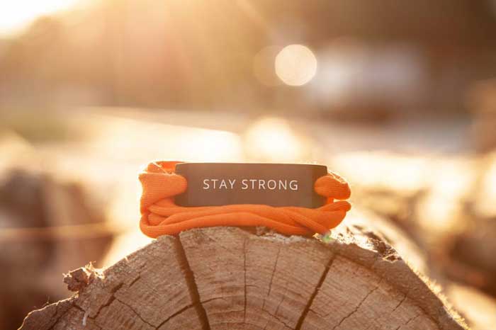 stay-strong-black-2